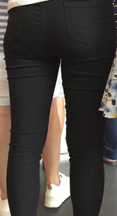 打底紧臀小情侣