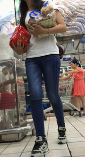 超市牛仔裤小妹视频