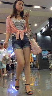 极品高跟短裤小少妇