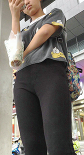 公交站包臀少女360度摄