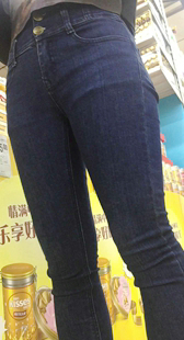 黑牛巨臀推销员三角区特写