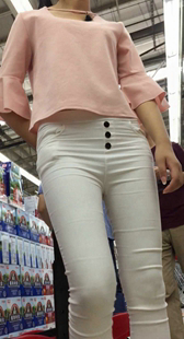 性感白裤少女前后三角特写