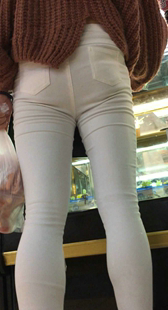 白裤重口味大妈