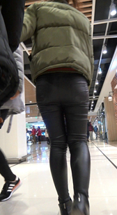 超市紧身皮裤少妇视频