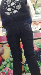 超市超紧黑牛宽臀少妇