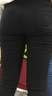 超市饱满大宽臀熟女