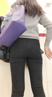 打底裤大宽臀长发美女