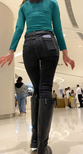 蛇腰苹果臀美女身材好