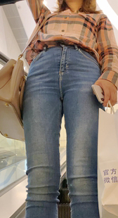 性感蓝牛紧臀紧三角美女