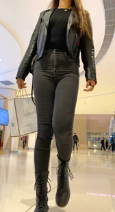 高挑黑牛仔丰臀金三角小姐姐