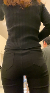 细腰大宽臀打底裤妹子