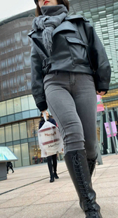 牛仔饱满丰臀成熟少妇