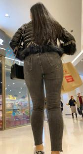 黑牛仔西瓜臀长发大美女