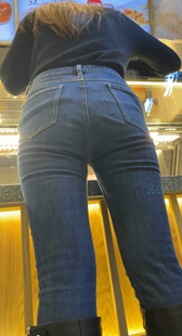 高挑蓝牛宽臀长发眼镜妹