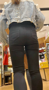 性感打底裤大宽臀美女