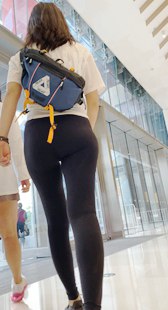 紧身瑜伽裤苹果臀一看就知道练过