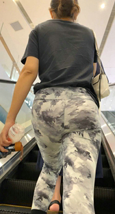 饱满圆润花裤美臀重口味少妇