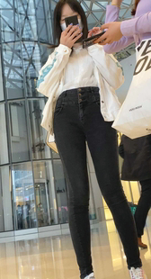 性感黑牛仔金三角小姐姐