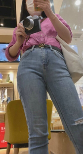 大号牛仔大宽臀少妇