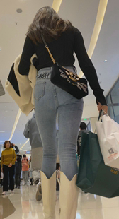 性感大长腿紧牛少女