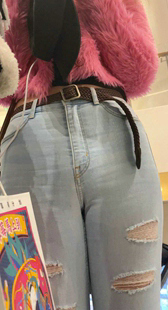 春节献礼白牛仔饱满骆驼趾紧臀大美女