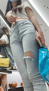 春节献礼和闺蜜逛街我一定要穿露肉的