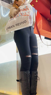 性感黑裤翘臀三角特写