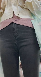 黑牛仔紧臀紧三角妹子