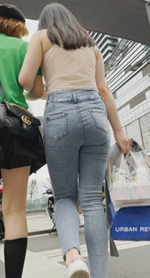 性感圆润翘臀牛仔上衣半透小姐姐