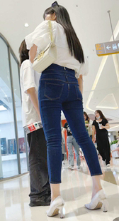 高跟蓝牛整容少妇