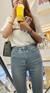 性感高跟牛仔金三角小姐姐