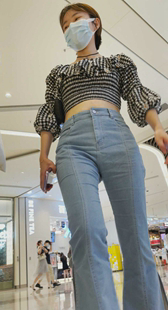 商场牛仔小姐正三角