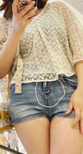 七夕献礼超短紧身裤眼镜妹等闺蜜一起喝茶