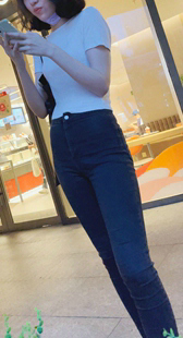 中秋献礼饱满紧身黑裤翘臀美女