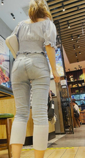 国庆献礼饱满丰臀牛仔眼镜妹