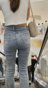 饱满紧身牛仔妹子