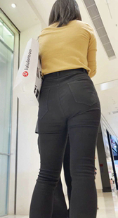 黑裤大宽臀重口味少妇