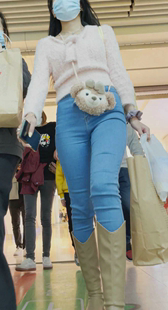 高挑牛仔妹子正三角