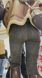 包臀牛仔少妇开发多