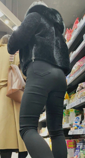 重口味黑色打底裤妹子