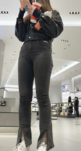 黑牛仔翘臀美女小姐姐