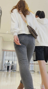 商场紧臀重口味少妇