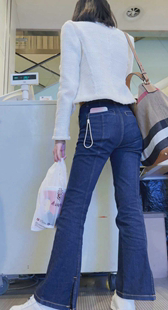 超紧包臀牛仔妹子