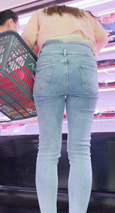 超紧牛仔紧翘臀小姐姐