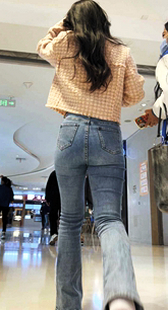 细腰紧身蓝牛长发小姐姐