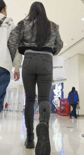 包臀黑牛仔学妹真是紧