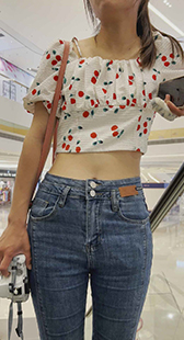 细腰金三角紧臀大学妹