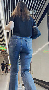 美女翘臀绽放迷人魅力