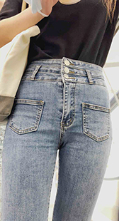 包臀牛仔金三角妹子