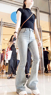 中秋献礼性感紧臀整容脸小姐姐